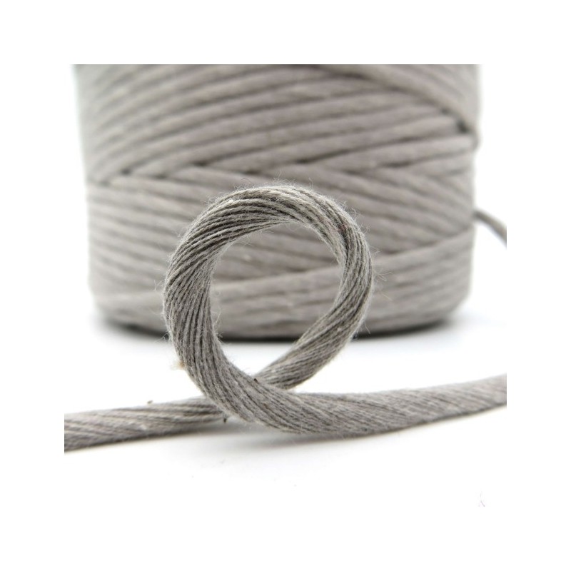 Combed cotton string