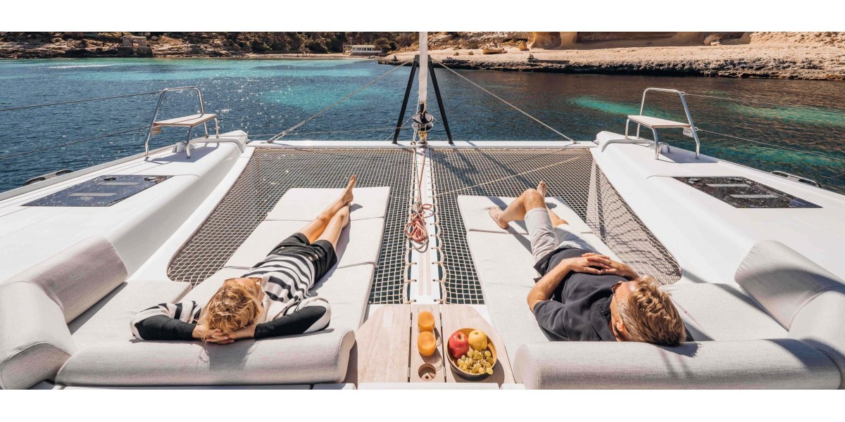 Filet trampoline catamaran